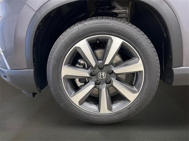new 2025 Honda Pilot car, priced at $54,575