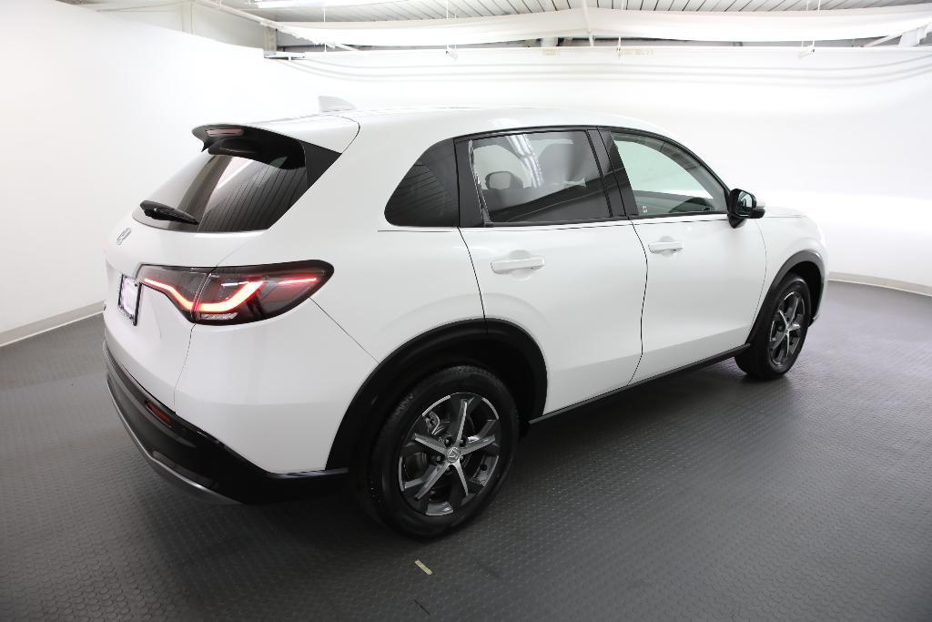 new 2025 Honda HR-V car, priced at $32,850