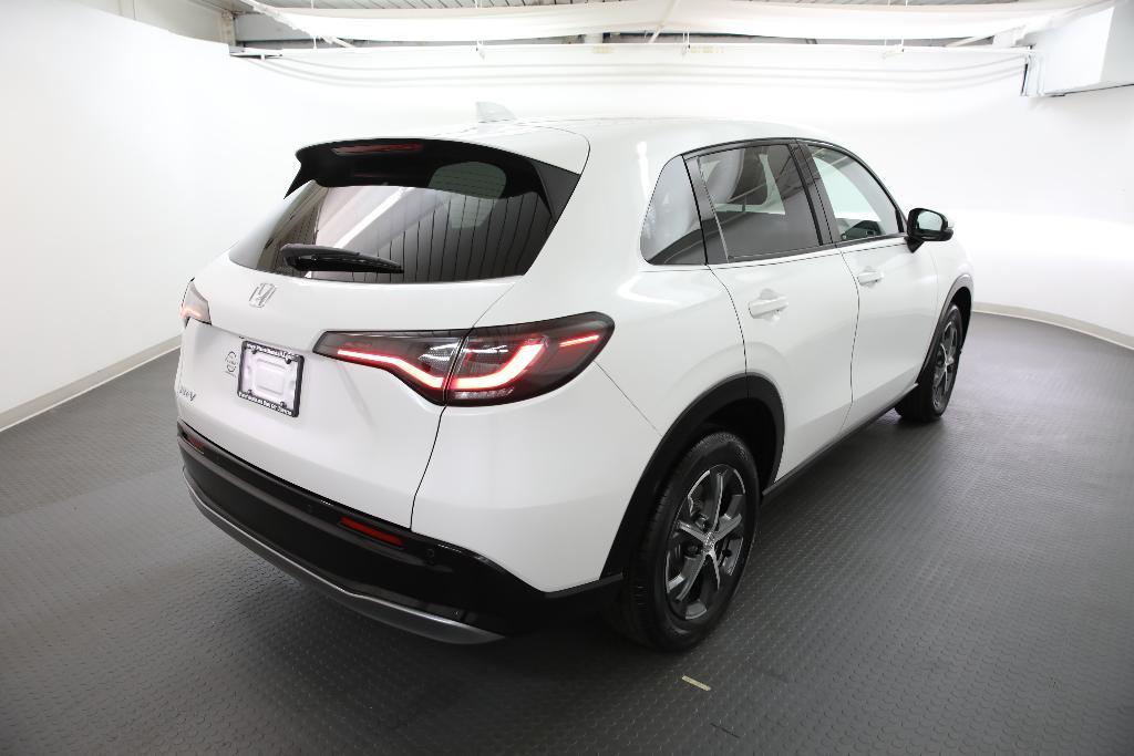 new 2025 Honda HR-V car, priced at $32,850
