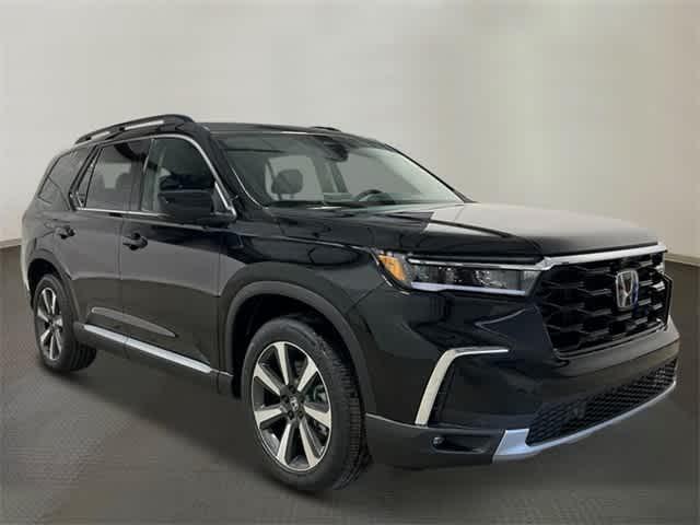 new 2025 Honda Pilot car, priced at $54,530