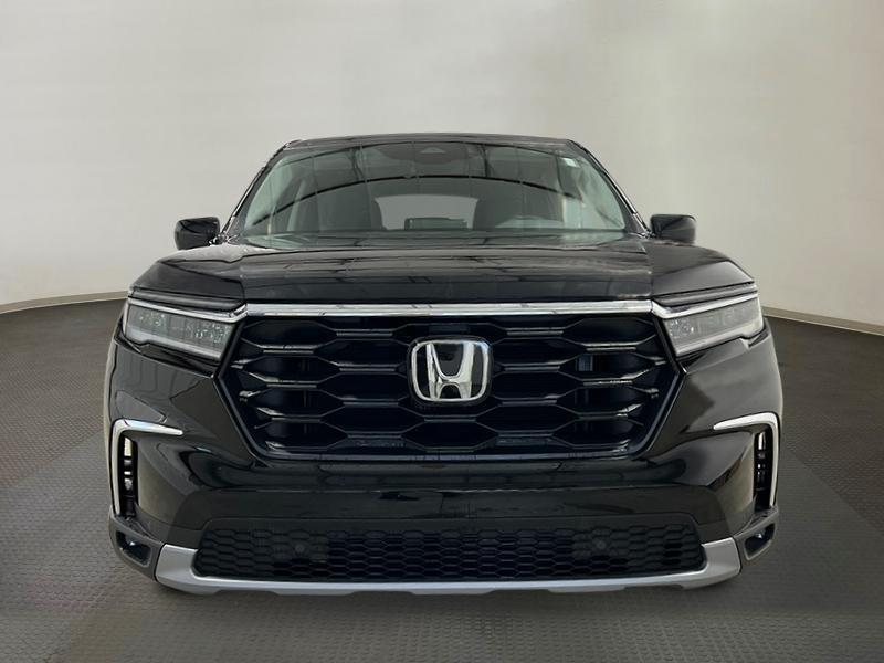 new 2025 Honda Pilot car, priced at $46,995