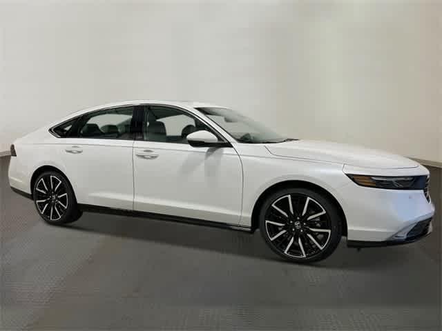 new 2025 Honda Accord Hybrid car, priced at $40,905