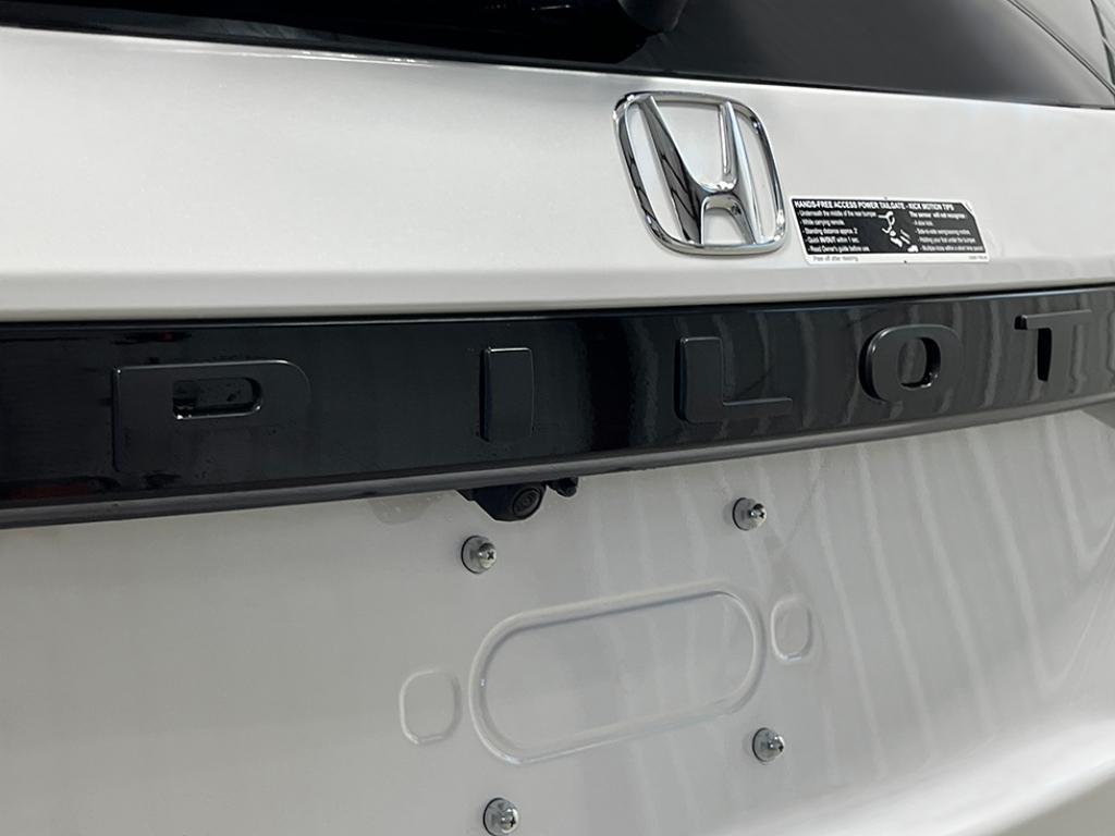 new 2025 Honda Pilot car, priced at $51,505