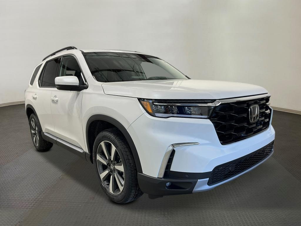 new 2025 Honda Pilot car, priced at $51,505