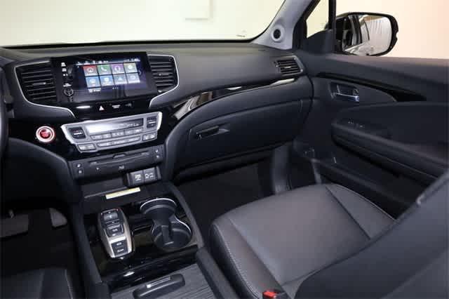 used 2022 Honda Pilot car, priced at $35,549
