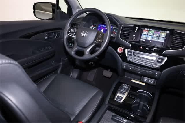 used 2022 Honda Pilot car, priced at $35,549