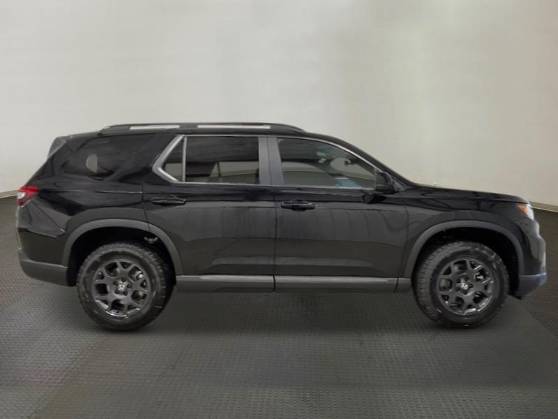 new 2025 Honda Pilot car, priced at $50,850