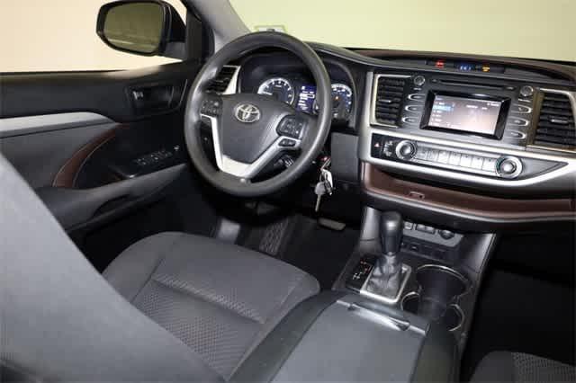 used 2017 Toyota Highlander car, priced at $19,159