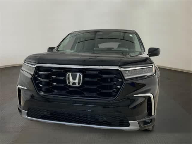 new 2025 Honda Pilot car, priced at $46,995