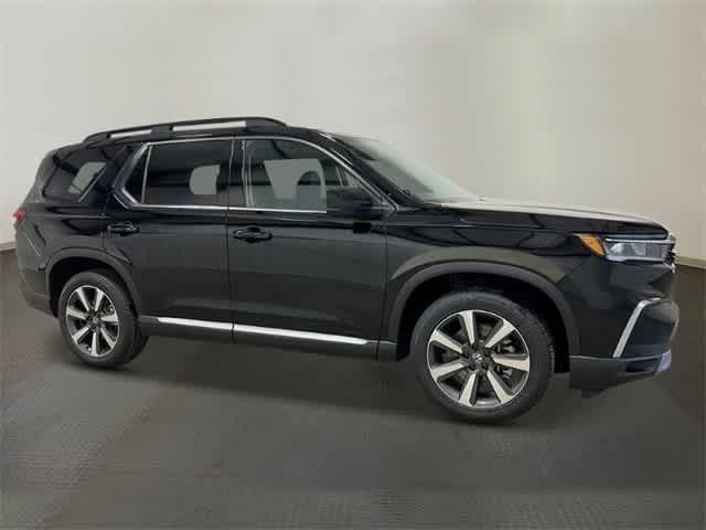 new 2025 Honda Pilot car, priced at $54,530