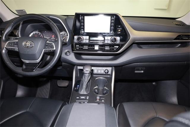 used 2022 Toyota Highlander car, priced at $34,938