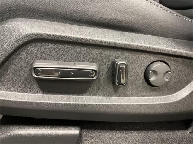new 2025 Honda Pilot car, priced at $54,395