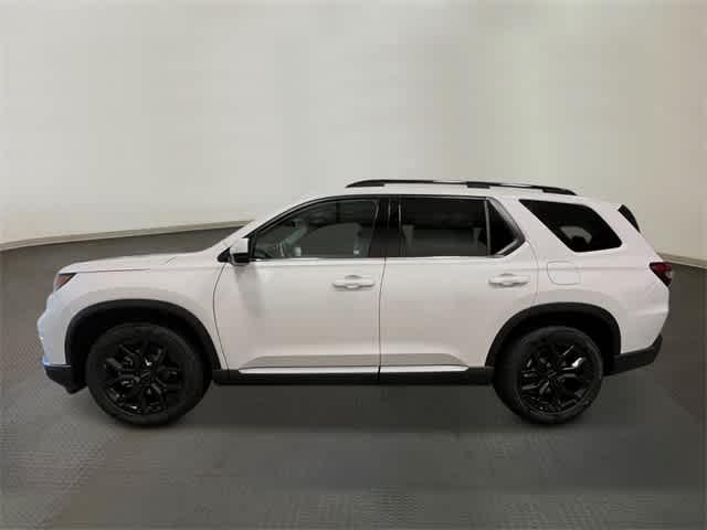 new 2025 Honda Pilot car, priced at $54,395