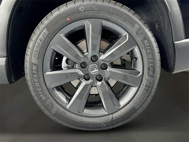 new 2025 Honda Pilot car, priced at $43,795