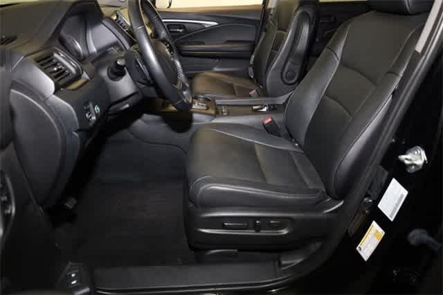 used 2022 Honda Pilot car, priced at $21,495