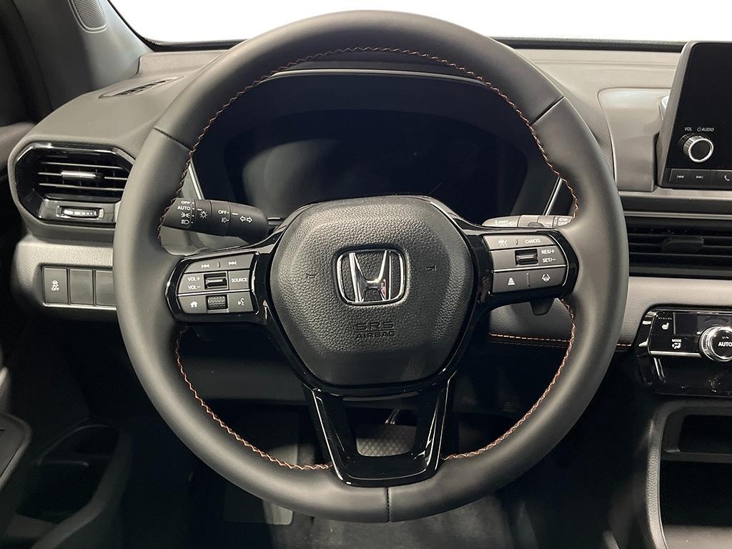 new 2025 Honda Pilot car, priced at $44,205