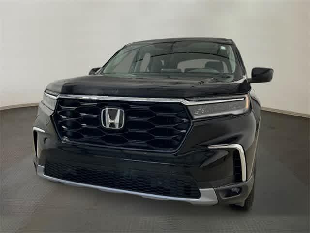 new 2025 Honda Pilot car, priced at $46,995