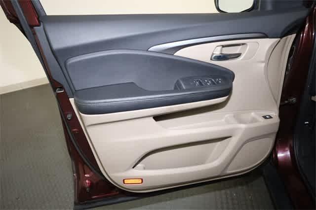 used 2016 Honda Pilot car, priced at $15,650