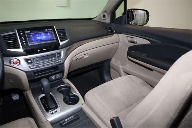 used 2016 Honda Pilot car, priced at $15,650