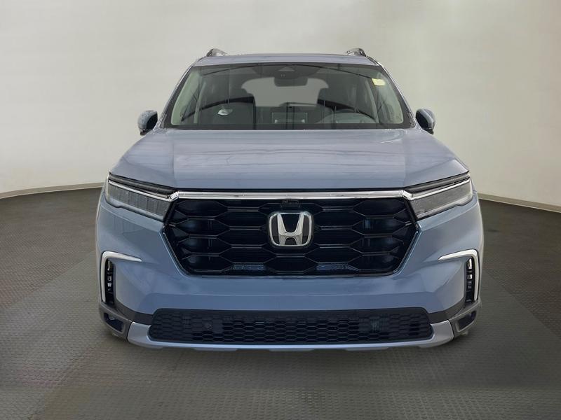 new 2025 Honda Pilot car, priced at $54,985