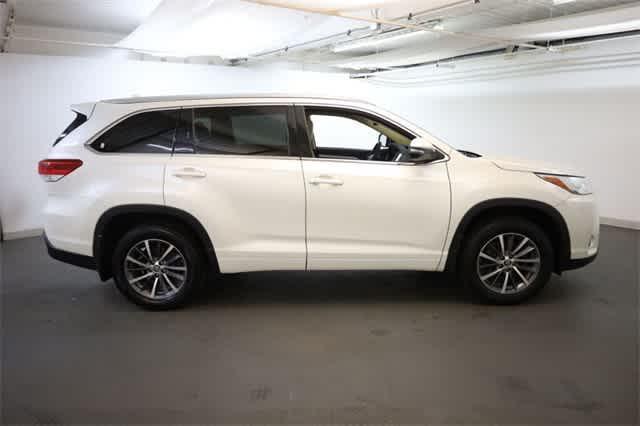 used 2018 Toyota Highlander car, priced at $21,350