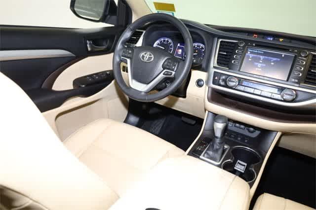 used 2018 Toyota Highlander car, priced at $21,350