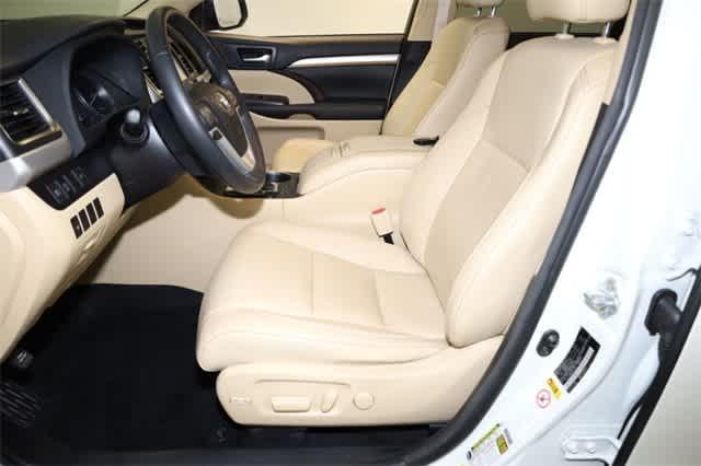 used 2018 Toyota Highlander car, priced at $21,350