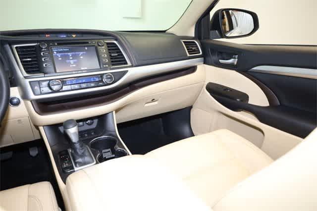 used 2018 Toyota Highlander car, priced at $21,350