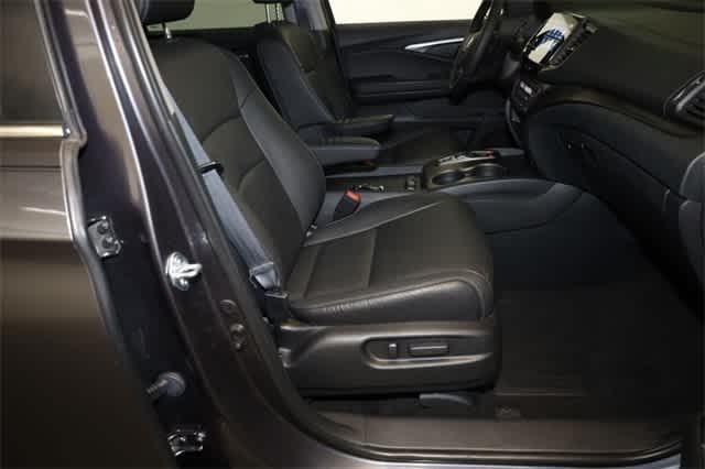 used 2022 Honda Pilot car, priced at $31,726