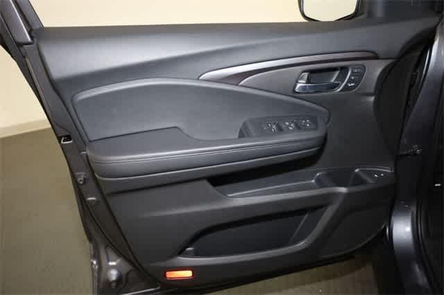 used 2022 Honda Pilot car, priced at $31,726