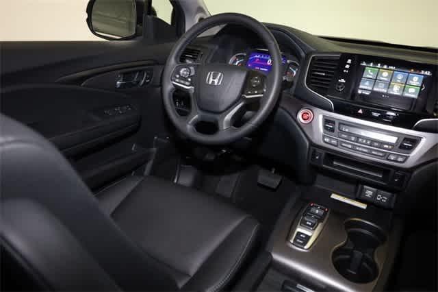 used 2022 Honda Pilot car, priced at $31,726