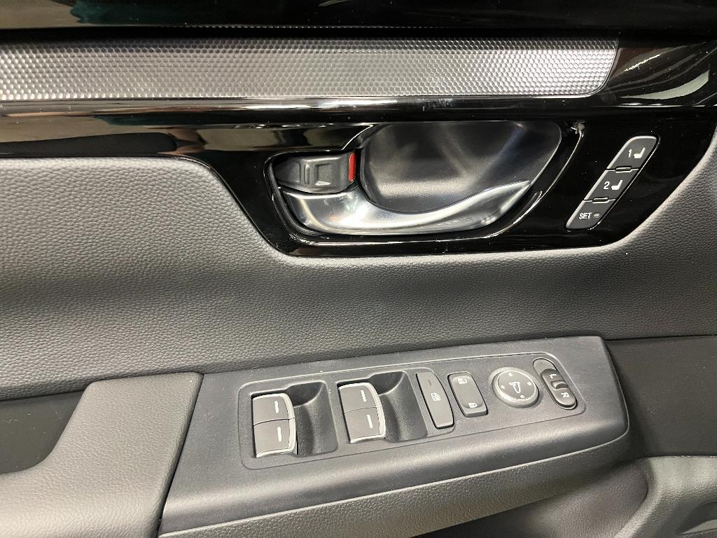new 2026 Honda CR-V Hybrid car, priced at $43,700