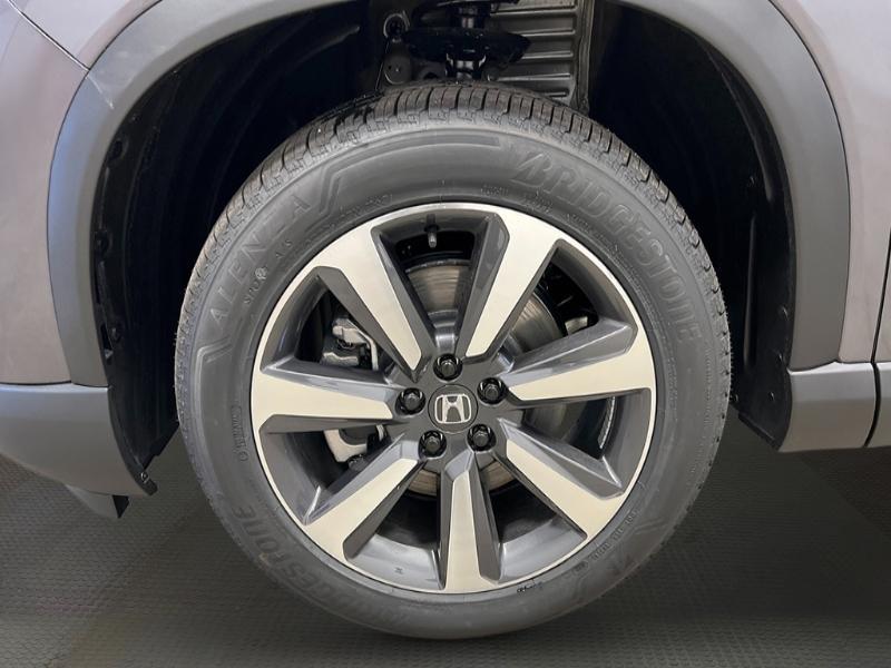 new 2025 Honda Pilot car, priced at $54,985