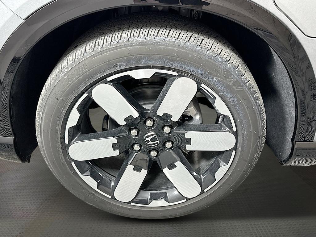 new 2025 Honda Prologue car, priced at $59,350
