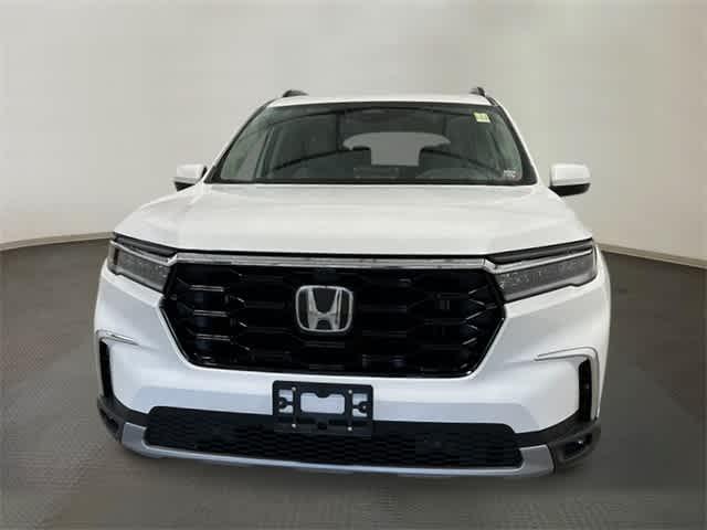 new 2025 Honda Pilot car, priced at $54,985