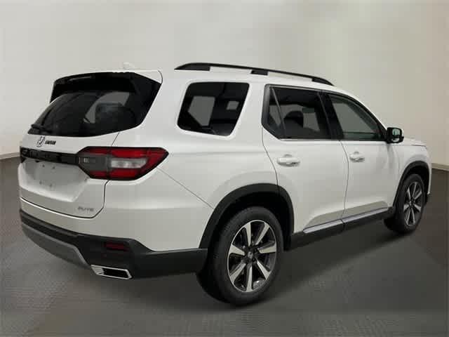 new 2025 Honda Pilot car, priced at $54,985