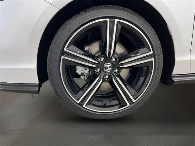 new 2025 Honda Accord Hybrid car, priced at $35,260