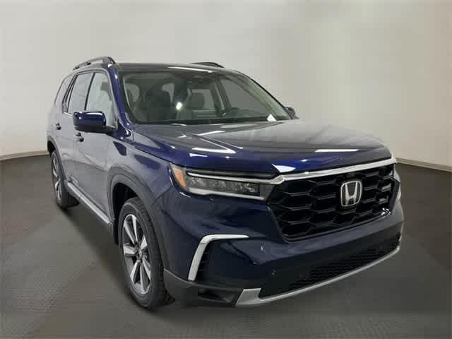 new 2025 Honda Pilot car, priced at $50,995