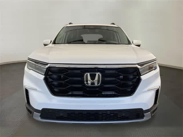 new 2025 Honda Pilot car, priced at $51,550