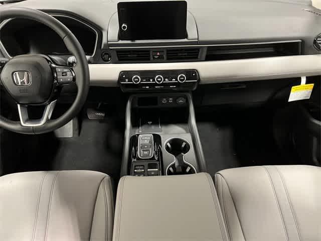 new 2025 Honda Pilot car, priced at $51,550