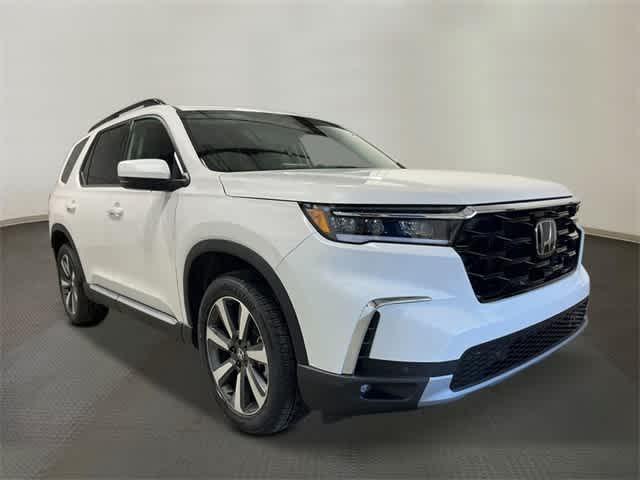 new 2025 Honda Pilot car, priced at $51,550