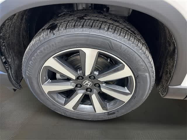 new 2025 Honda Pilot car, priced at $51,550