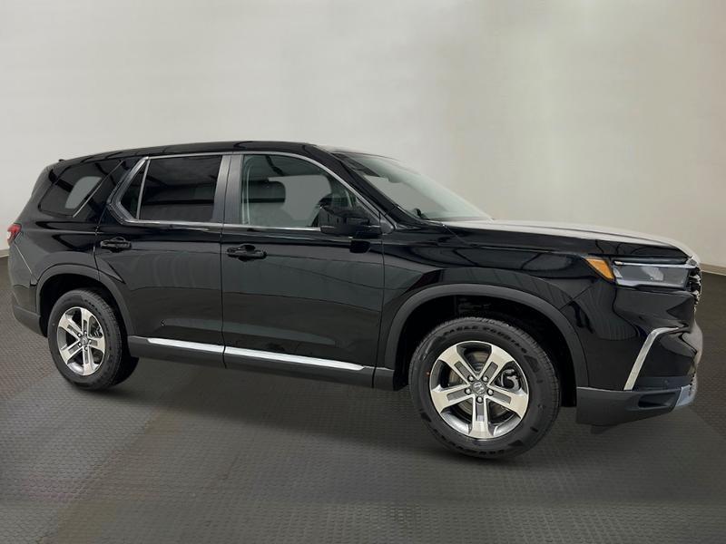 new 2025 Honda Pilot car, priced at $47,050