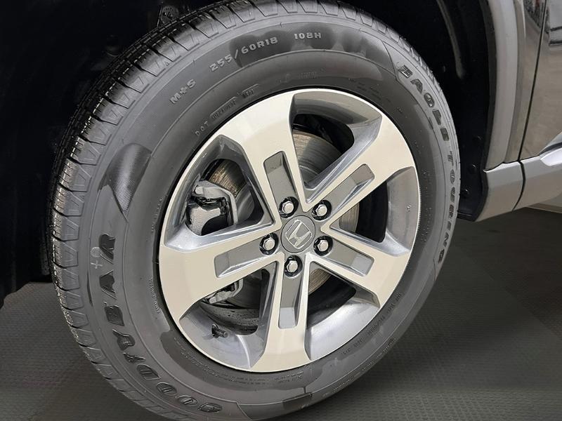 new 2025 Honda Pilot car, priced at $47,050