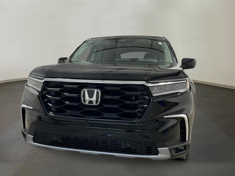new 2025 Honda Pilot car, priced at $47,050