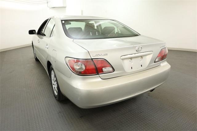used 2004 Lexus ES 330 car, priced at $4,649