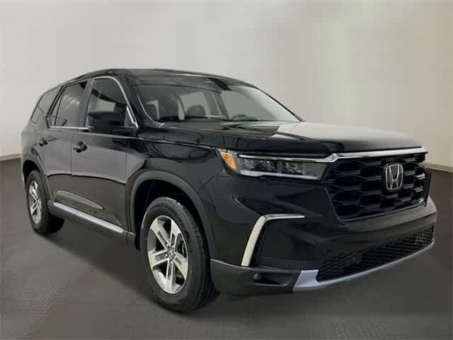 new 2025 Honda Pilot car, priced at $47,050