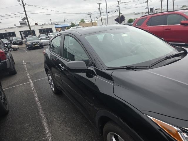 used 2022 Honda HR-V car, priced at $22,140