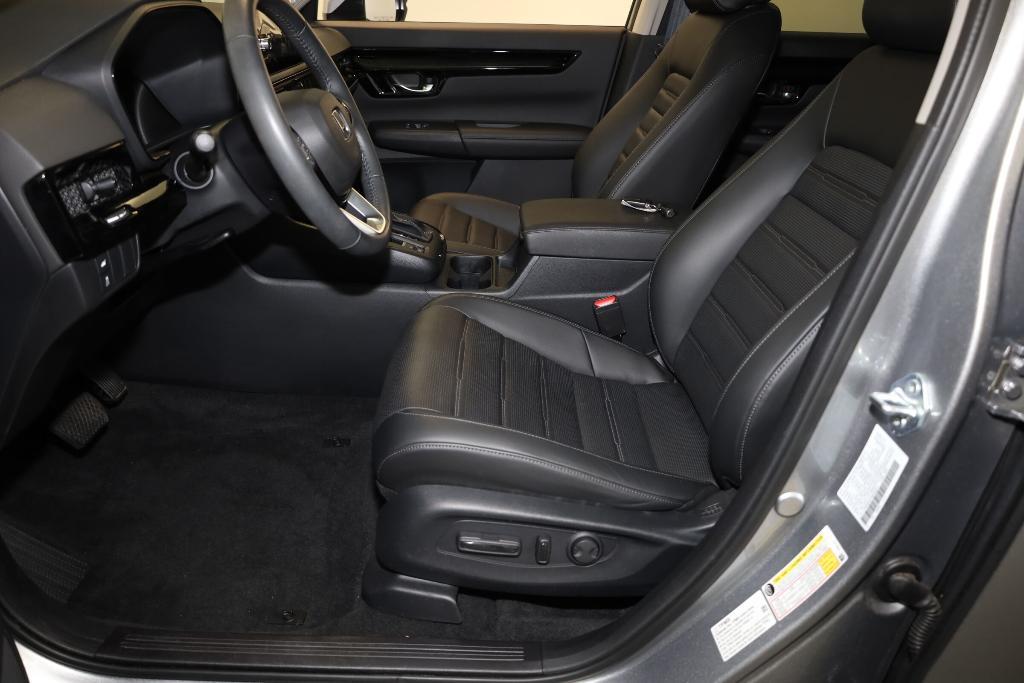 used 2025 Honda CR-V car, priced at $31,559