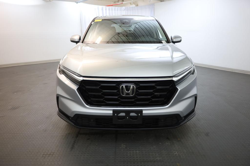 used 2025 Honda CR-V car, priced at $31,559